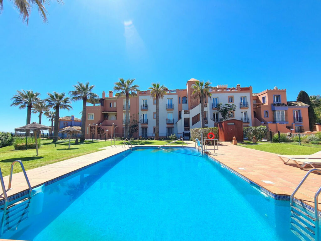 Ground Floor Apartment Casares Playa Málaga - image 3