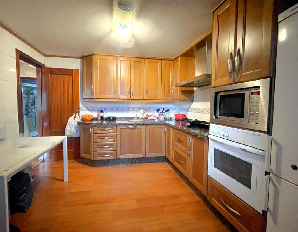 Ground Floor Apartment Estepona Málaga - image 3