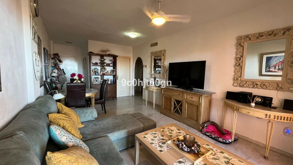 Middle Floor Apartment Reserva de Marbella Málaga - image 3