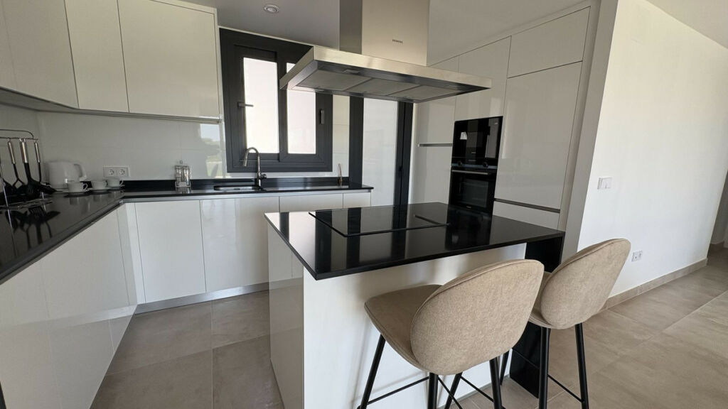Ground Floor Apartment Atalaya Málaga - image 3