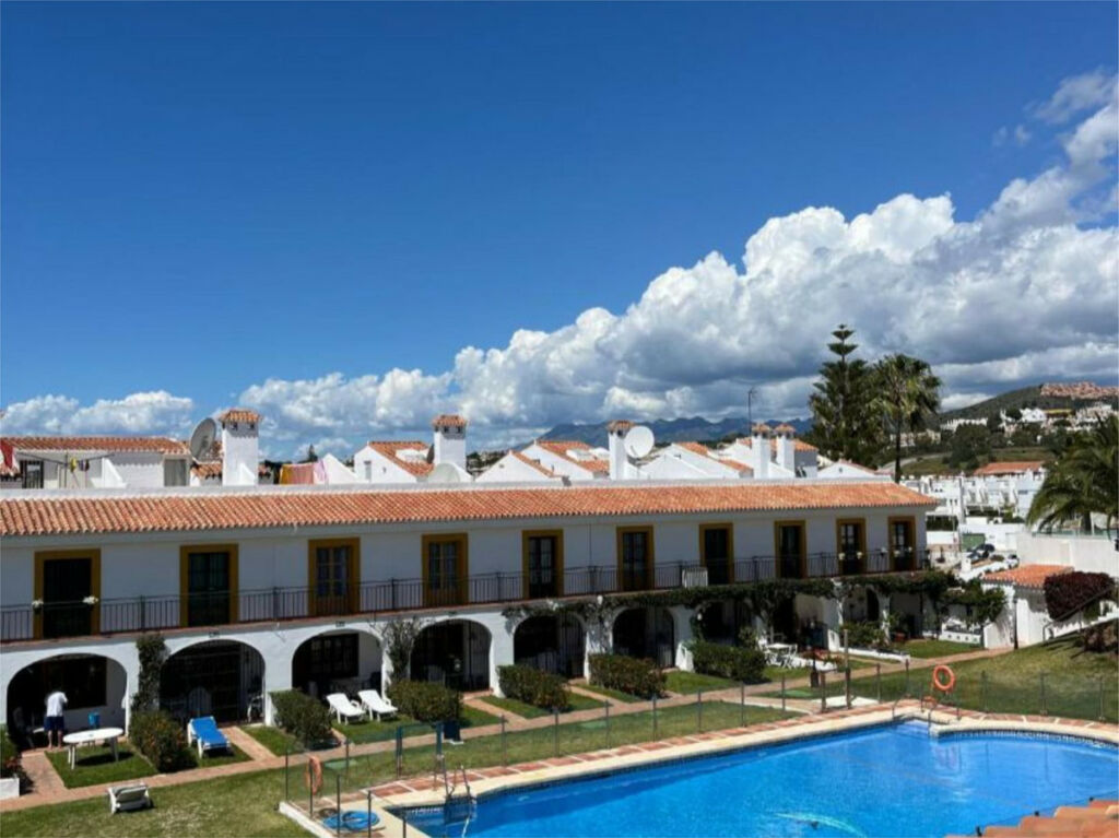 Townhouse Calahonda Málaga - image 3