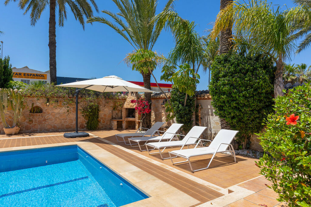 Detached Villa Punta Prima Alicante - image 3