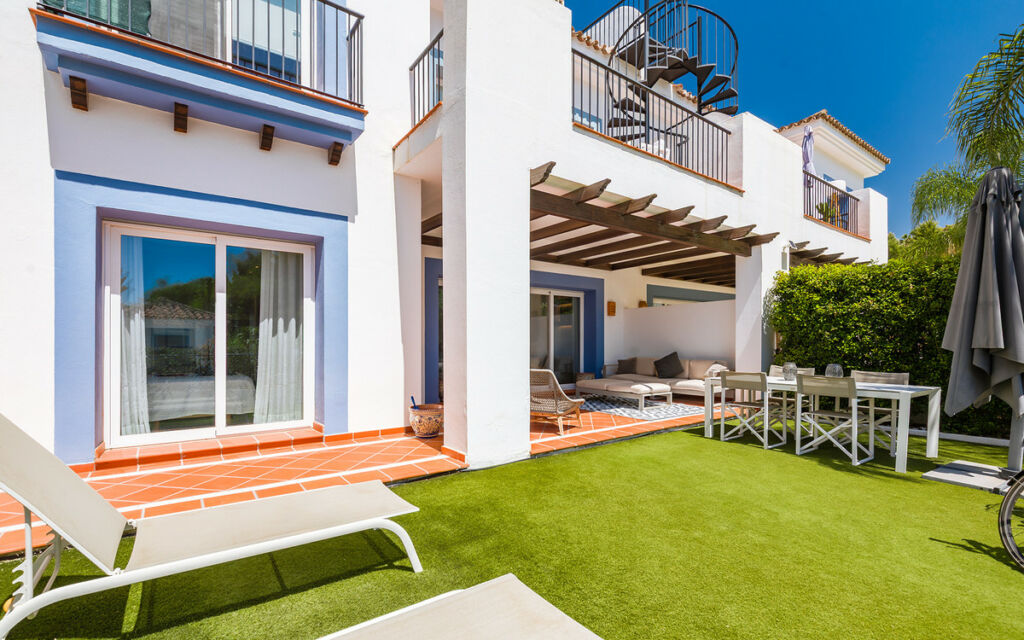 Ground Floor Apartment Benahavís Málaga - image 3