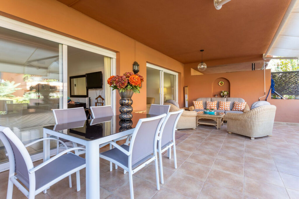 Ground Floor Apartment Puerto Banús Málaga - image 3