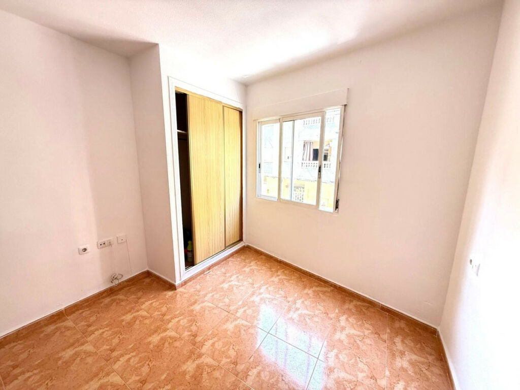Middle Floor Apartment Playa Del Cura Alicante - image 3