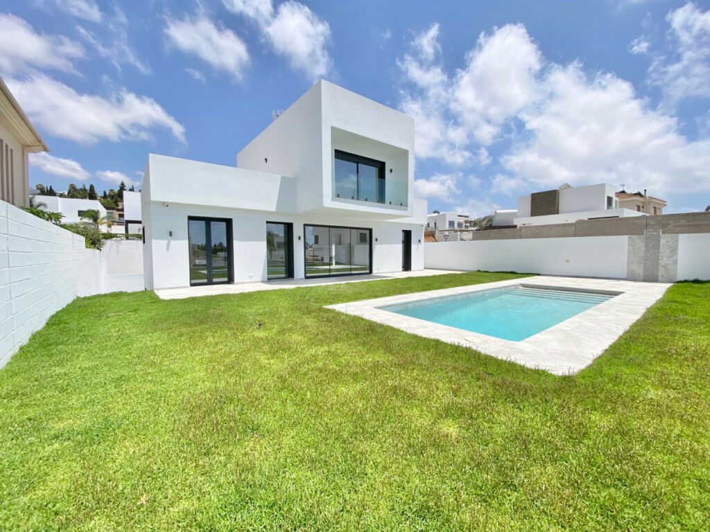 Detached Villa Mijas Málaga - image 3