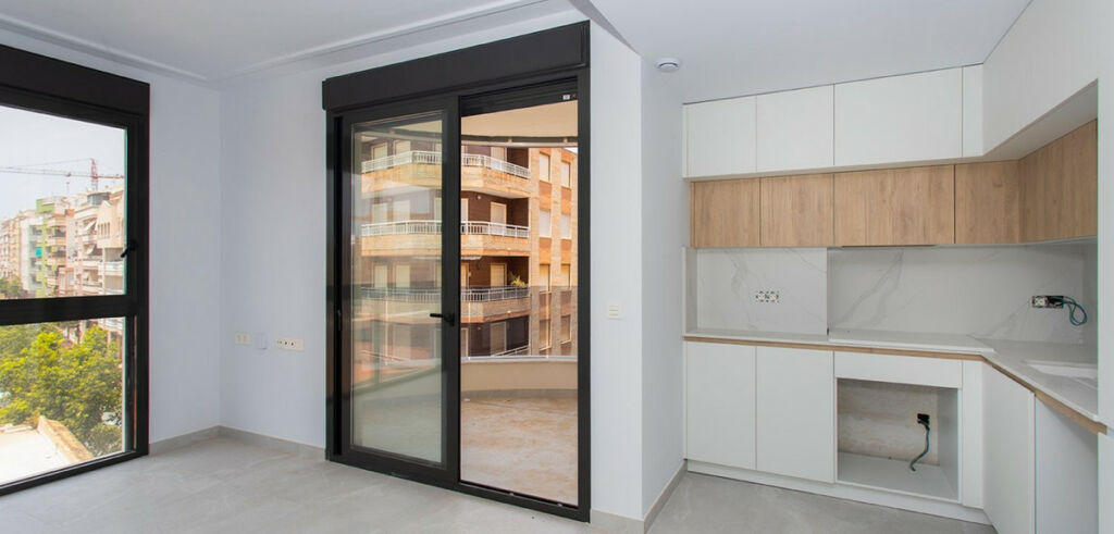 Middle Floor Apartment Playa Del Cura Alicante - image 3