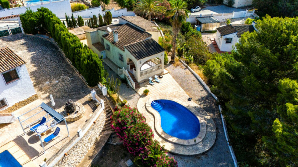 Detached Villa Calpe Alicante - image 3
