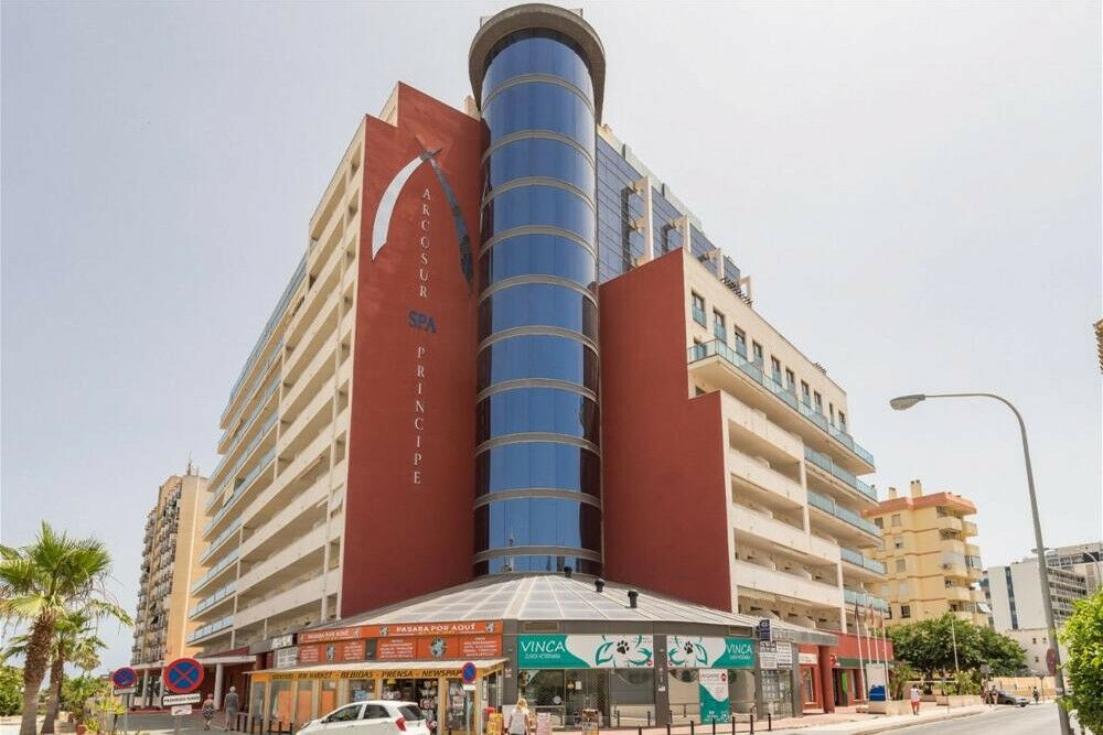 Middle Floor Apartment Benalmadena Málaga - image 3