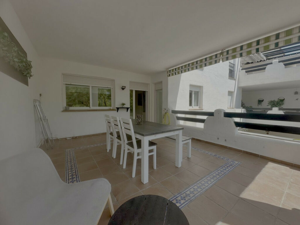Middle Floor Apartment Benalmadena Costa Málaga - image 2