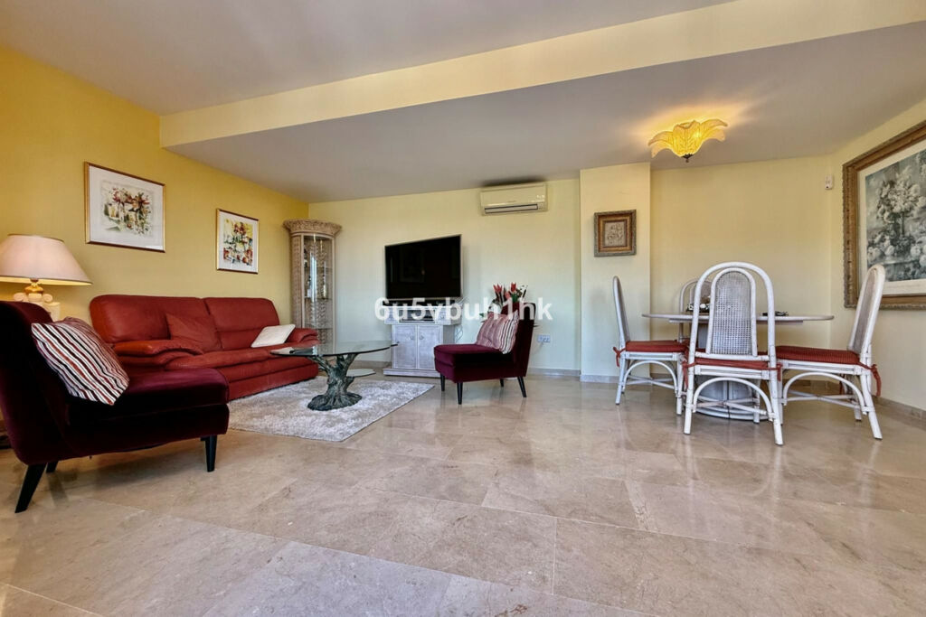 Ground Floor Apartment Marbella Málaga - image 3
