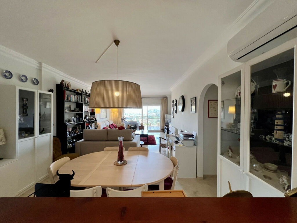 Middle Floor Apartment La Cala Hills Málaga - image 3