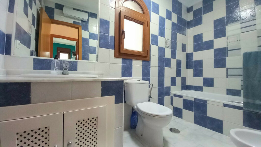 Detached Villa Algorfa Alicante - image 3