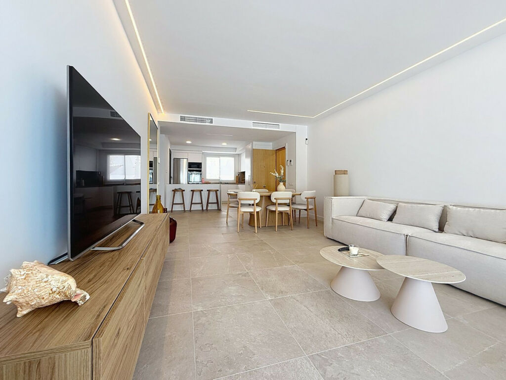 Ground Floor Apartment Estepona Málaga - image 3