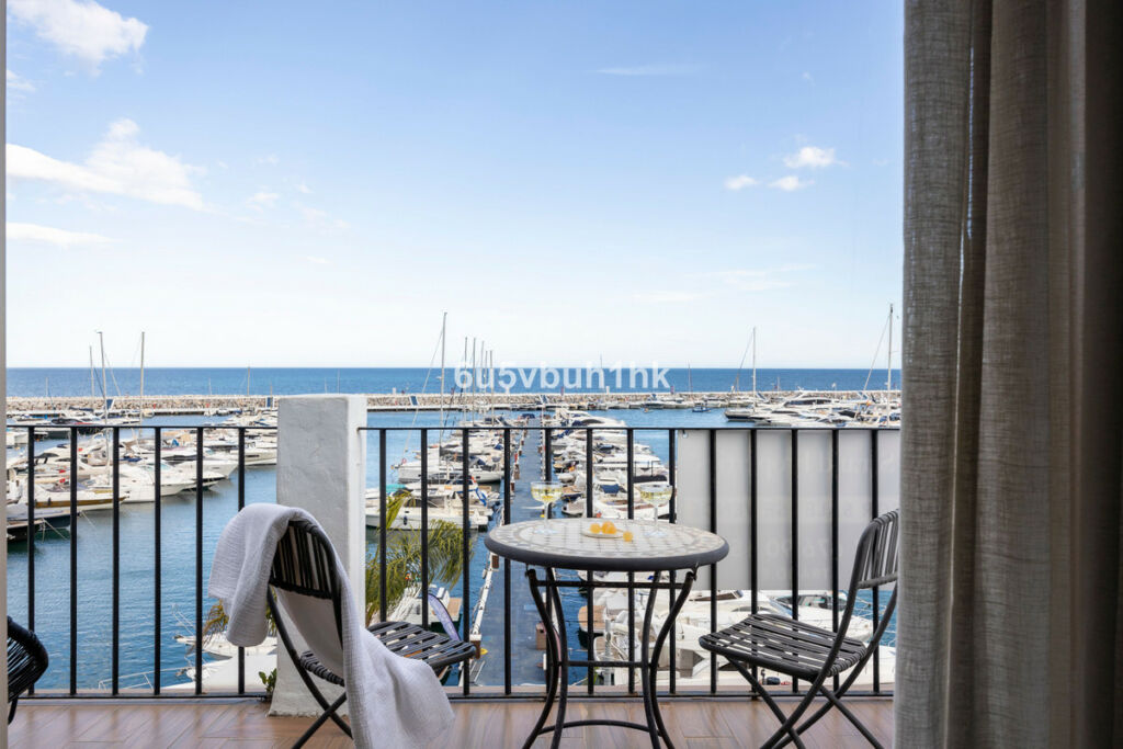 Penthouse Duplex Puerto Banús Málaga - image 30