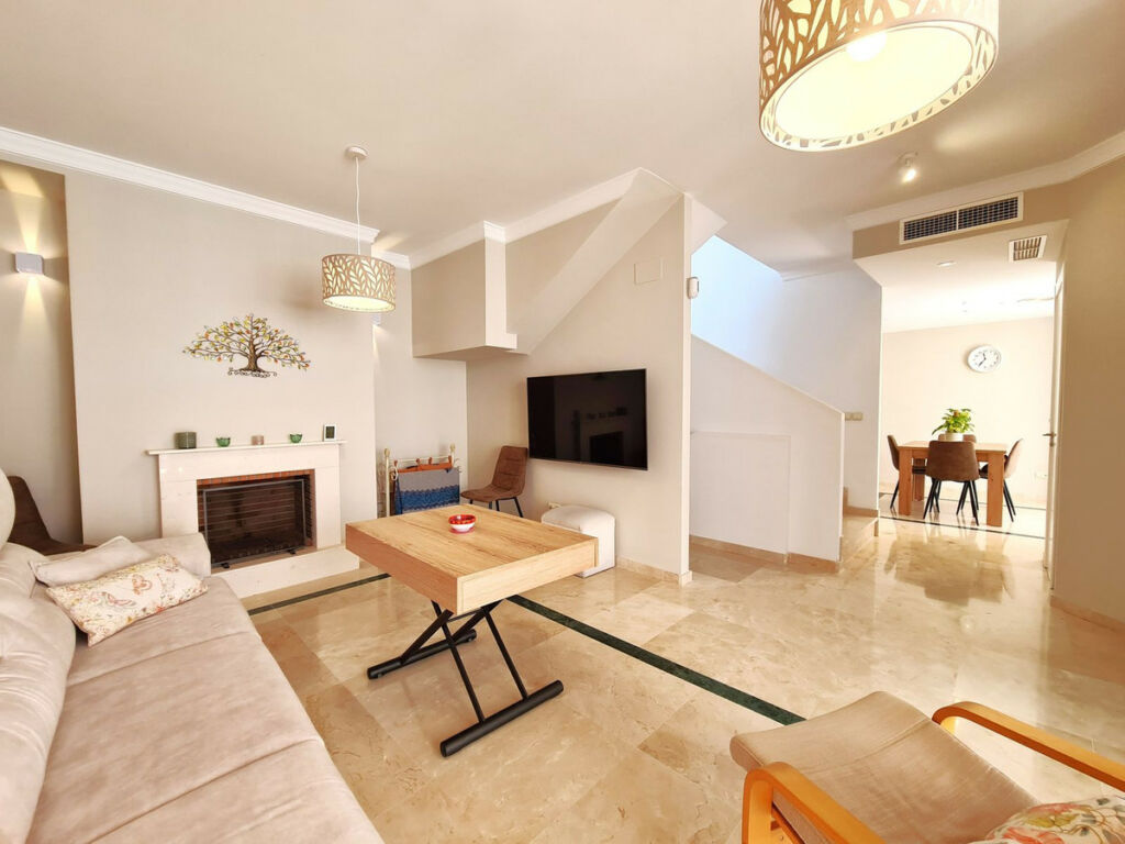Semi-Detached House Casares Málaga - image 29