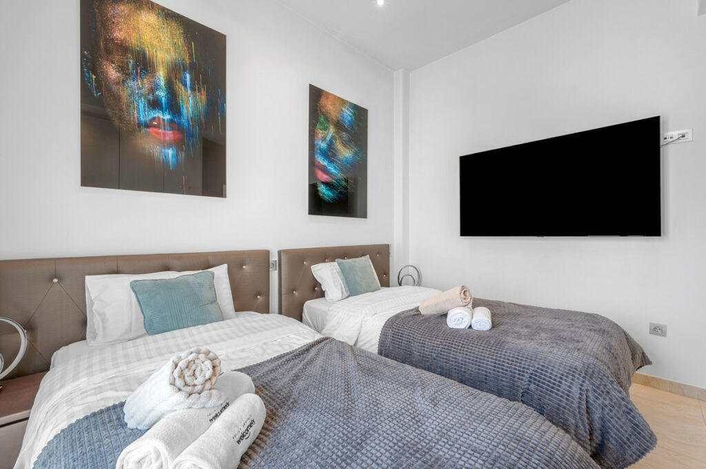 Detached Villa Villamartin Alicante - image 30
