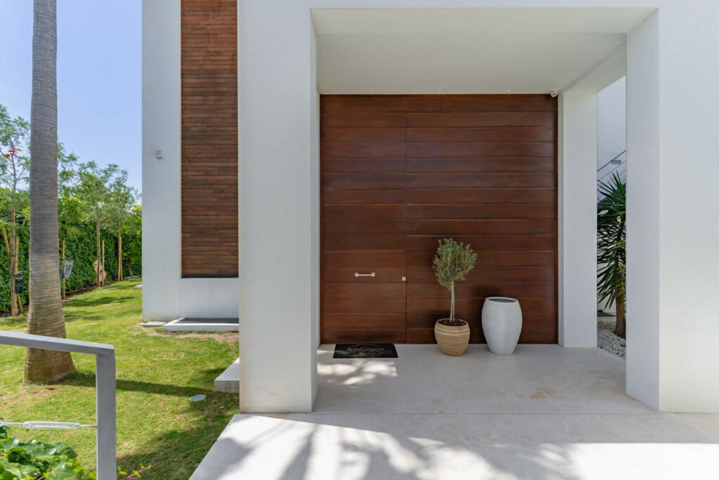 Detached Villa Nueva Andalucía Málaga - image 30