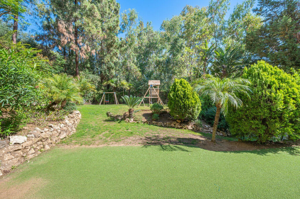Penthouse Calahonda Málaga - image 25