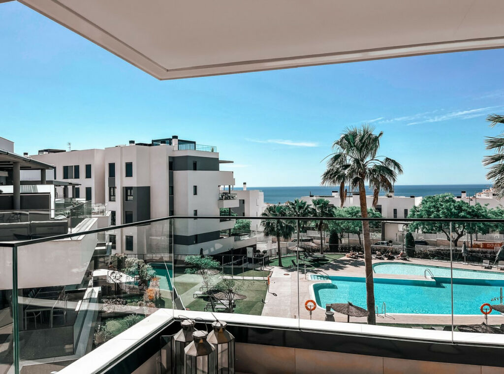 Middle Floor Apartment Estepona Málaga - image 30