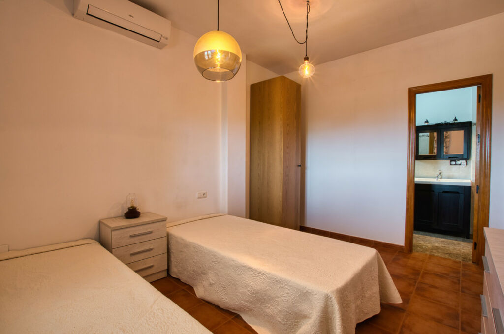 Detached Villa Periana Málaga - image 31