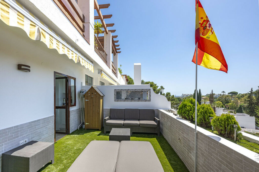 Middle Floor Apartment The Golden Mile Málaga - image 31