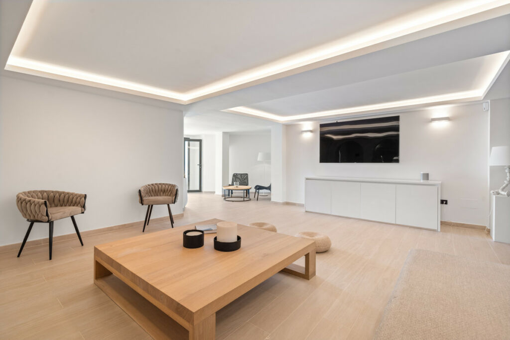 Detached Villa Nueva Andalucía Málaga - image 30