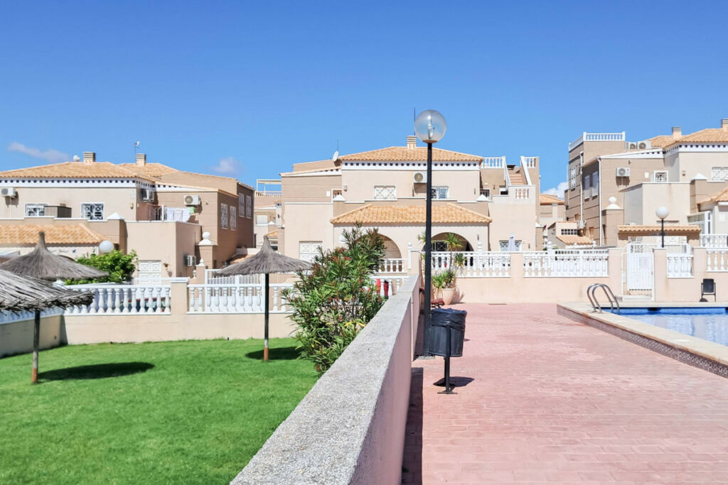 Bungalow Torrevieja Alicante - image 32