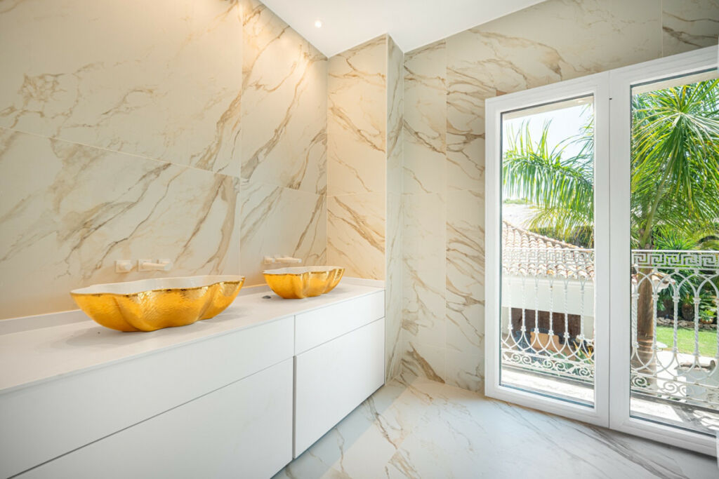 Detached Villa Marbella Málaga - image 30