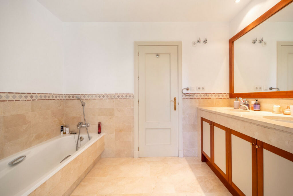 Penthouse La Quinta Málaga - image 30
