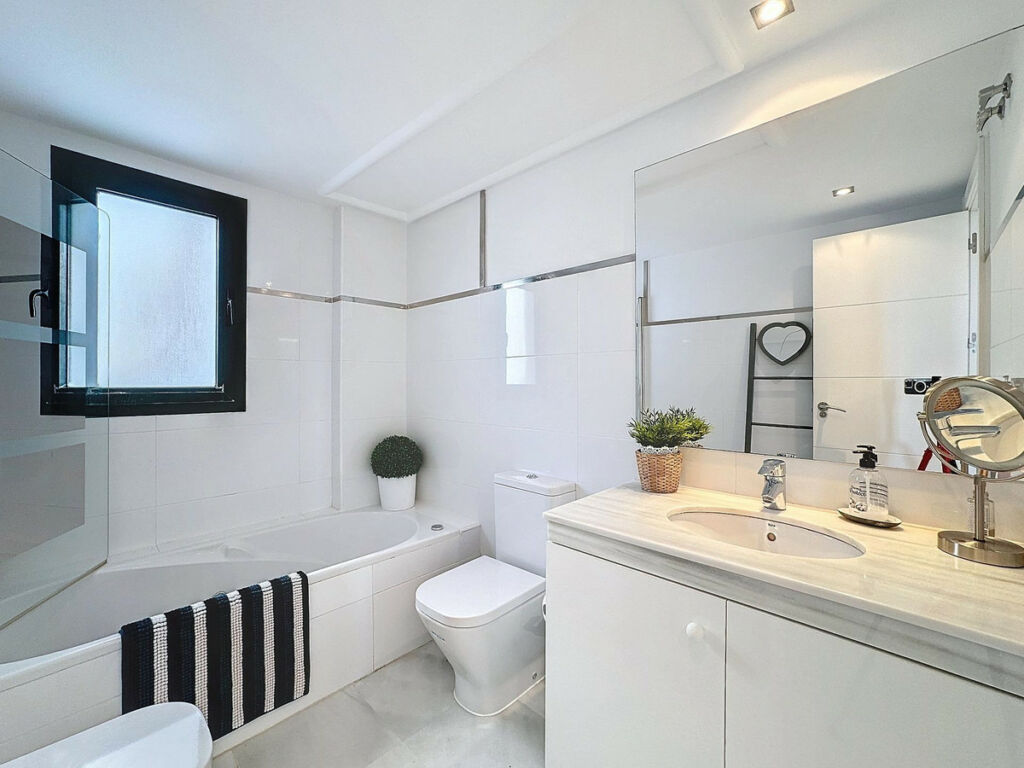 Penthouse Casares Málaga - image 30