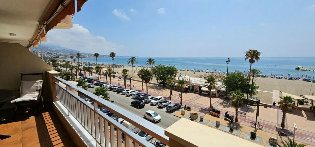 Middle Floor Apartment Los Boliches Málaga - image 30