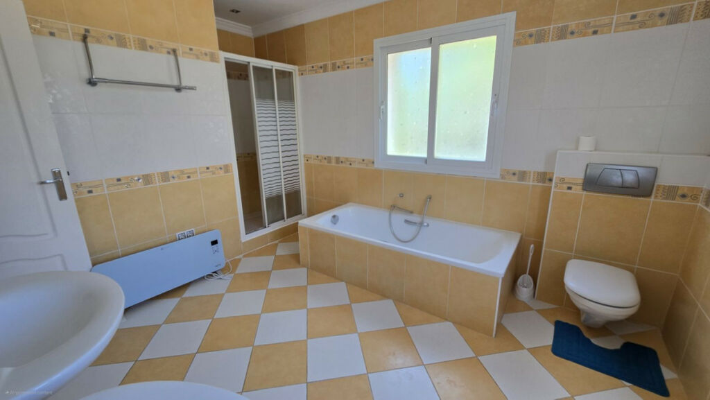 Detached Villa Calahonda Málaga - image 24