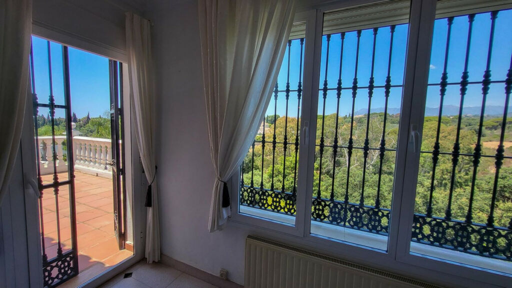 Detached Villa Elviria Málaga - image 29
