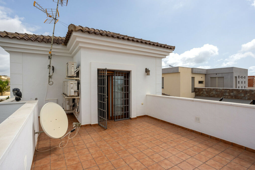 Detached Villa Los Montesinos Alicante - image 30