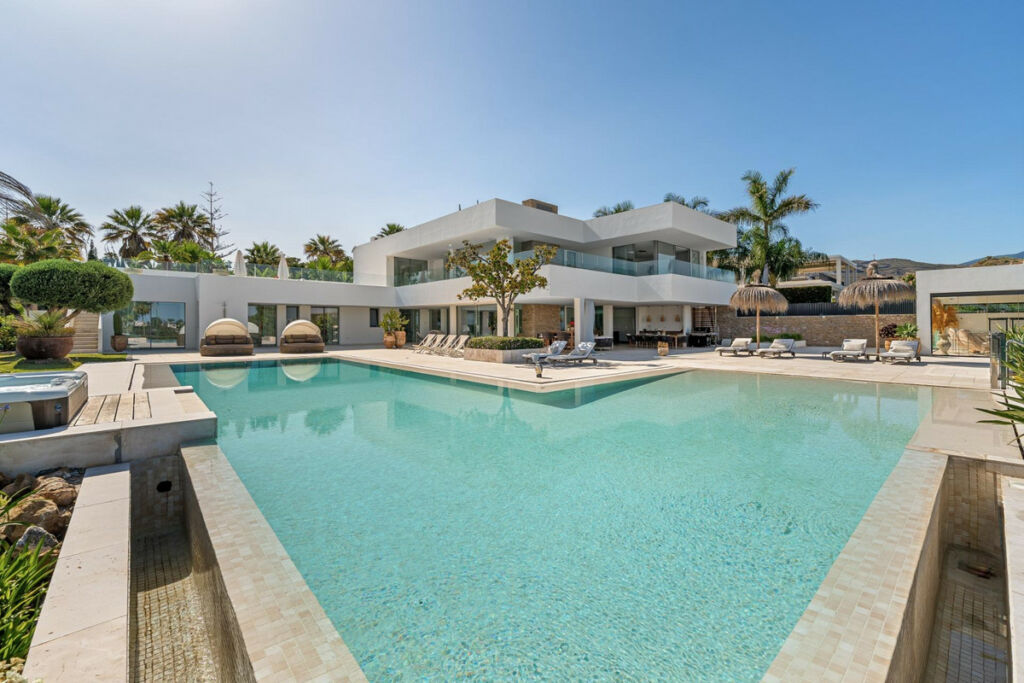Detached Villa Marbella Málaga - image 31