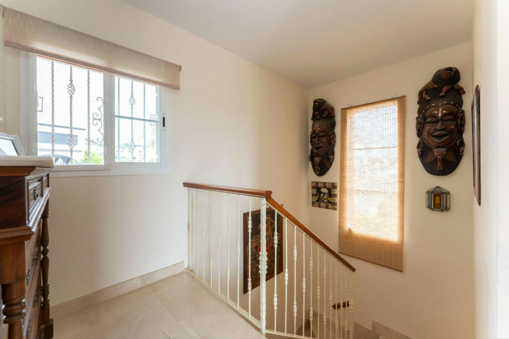 Detached Villa Cerros del Aguila Málaga - image 32