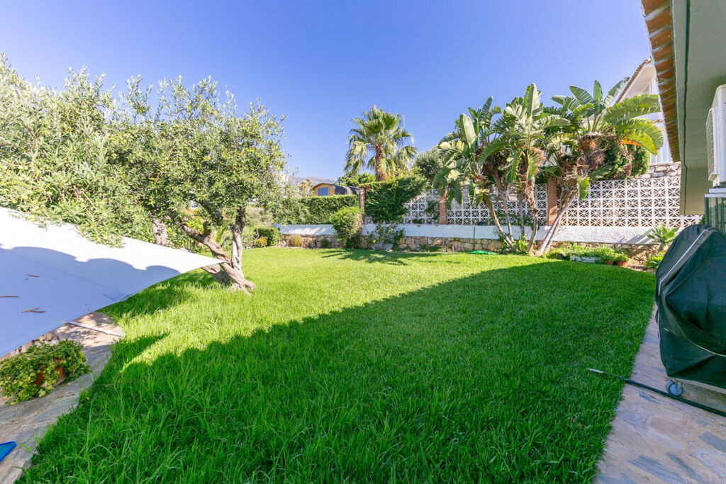 Detached Villa La Capellania Málaga - image 31