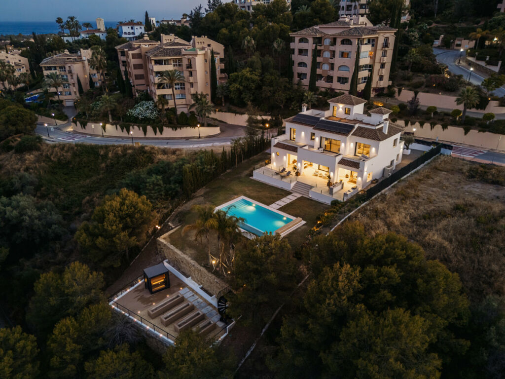 Detached Villa Elviria Málaga - image 31