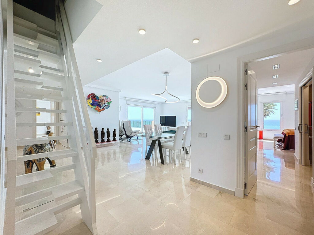 Penthouse Manilva Málaga - image 31