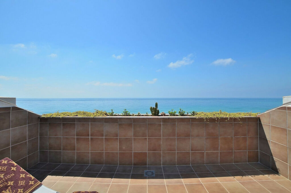 Penthouse Carvajal Málaga - image 31