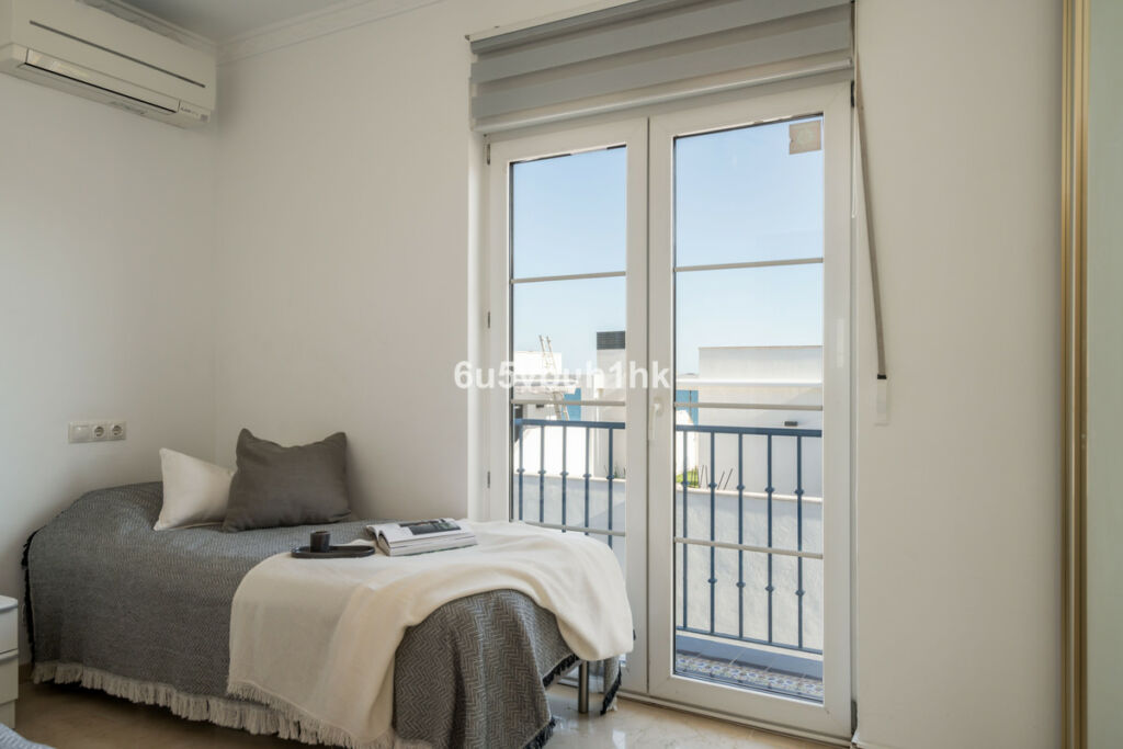 Detached Villa Fuengirola Málaga - image 31