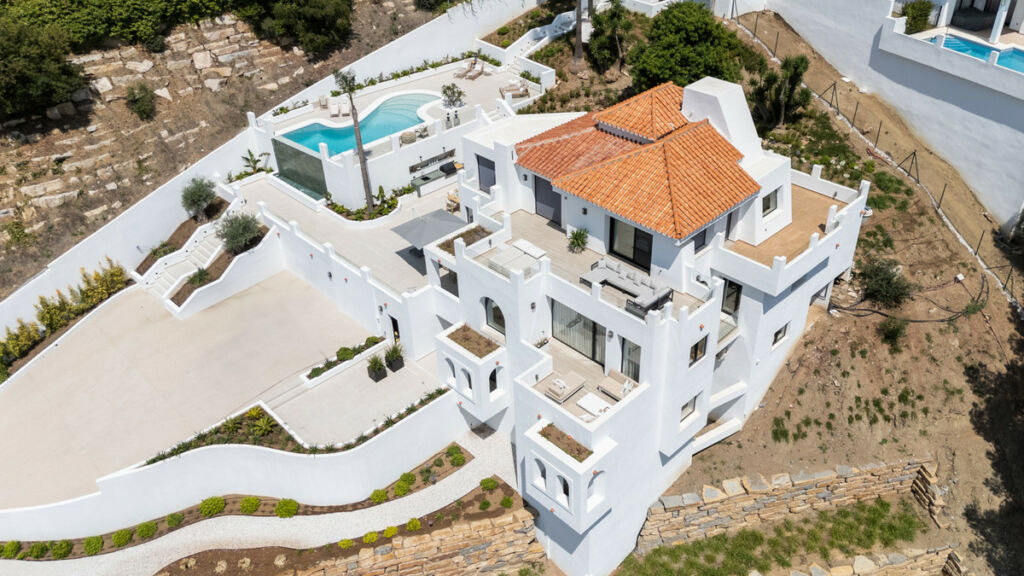 Detached Villa Nueva Andalucía Málaga - image 31