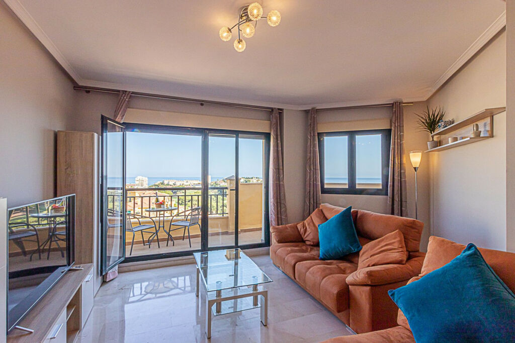 Middle Floor Apartment Benalmadena Málaga - image 31