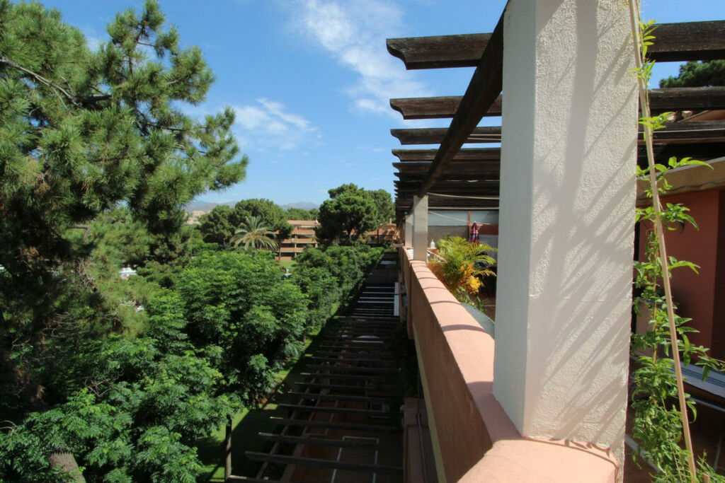 Penthouse Elviria Málaga - image 31