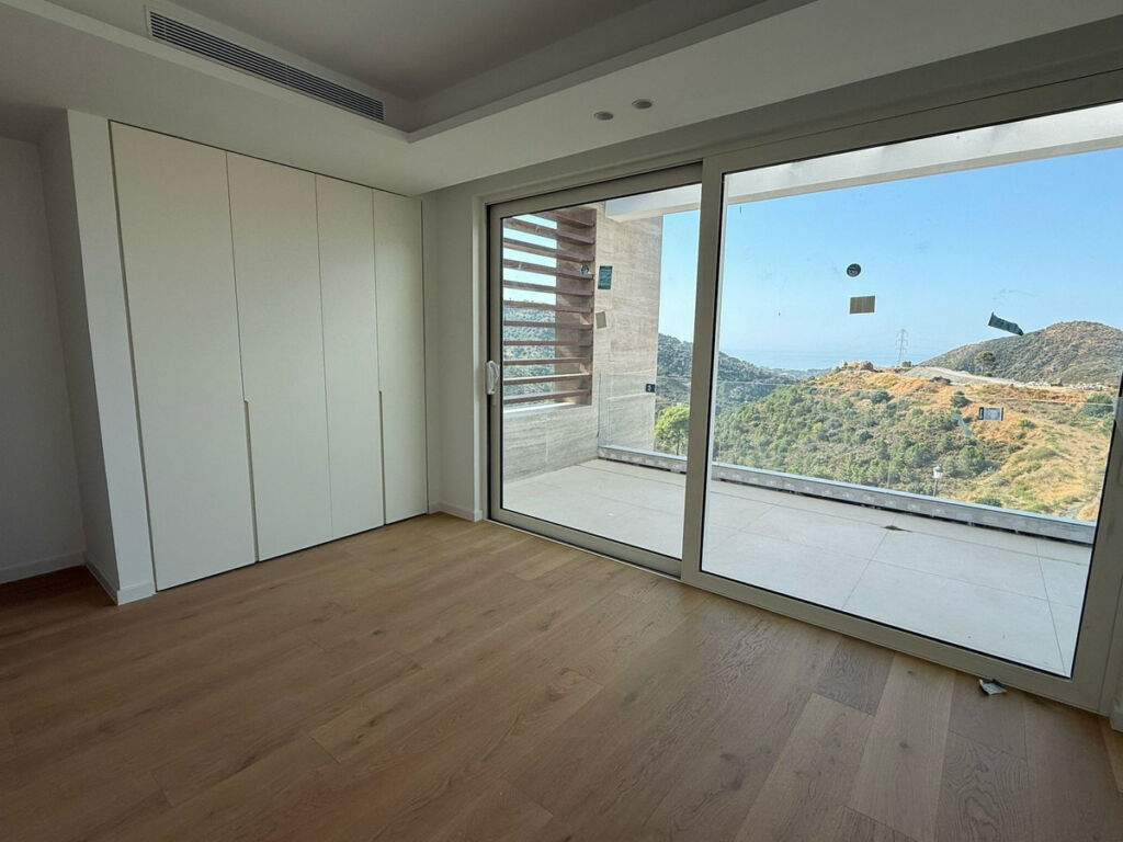 Detached Villa Marbella Málaga - image 30