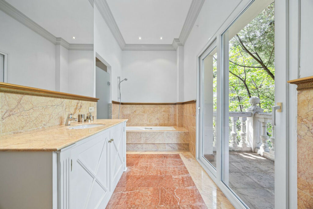 Detached Villa Nagüeles Málaga - image 31