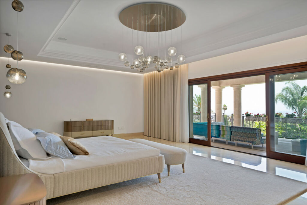 Detached Villa Sierra Blanca Málaga - image 31