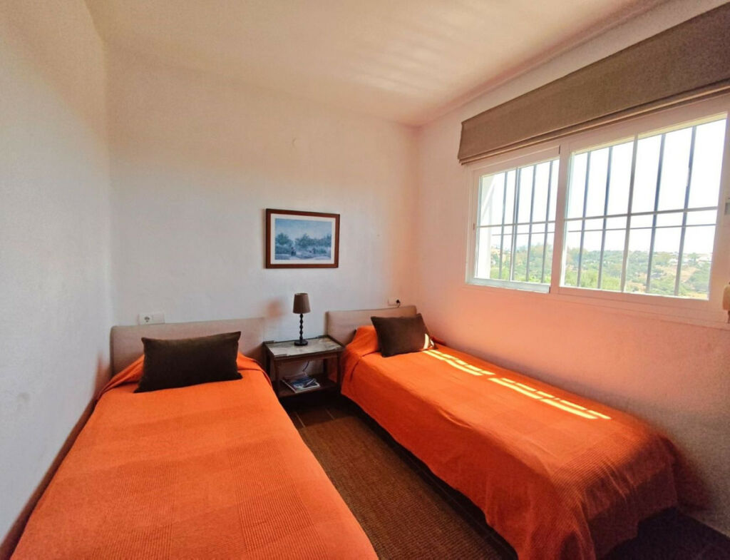 Detached Villa Estepona Málaga - image 29