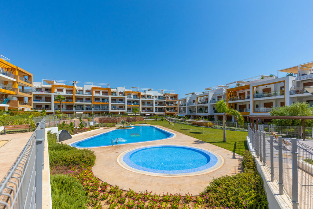 Middle Floor Apartment Villamartin Alicante - image 31